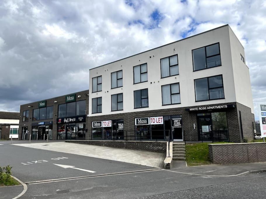 Modern 1 Bedroom Serviced Apartment - Near City Centre Doncaster Exterior foto